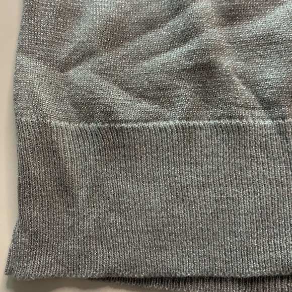 NY & co Silver metallic grey v-neck pullover sweater new with tags women’s XL - Picture 4 of 6